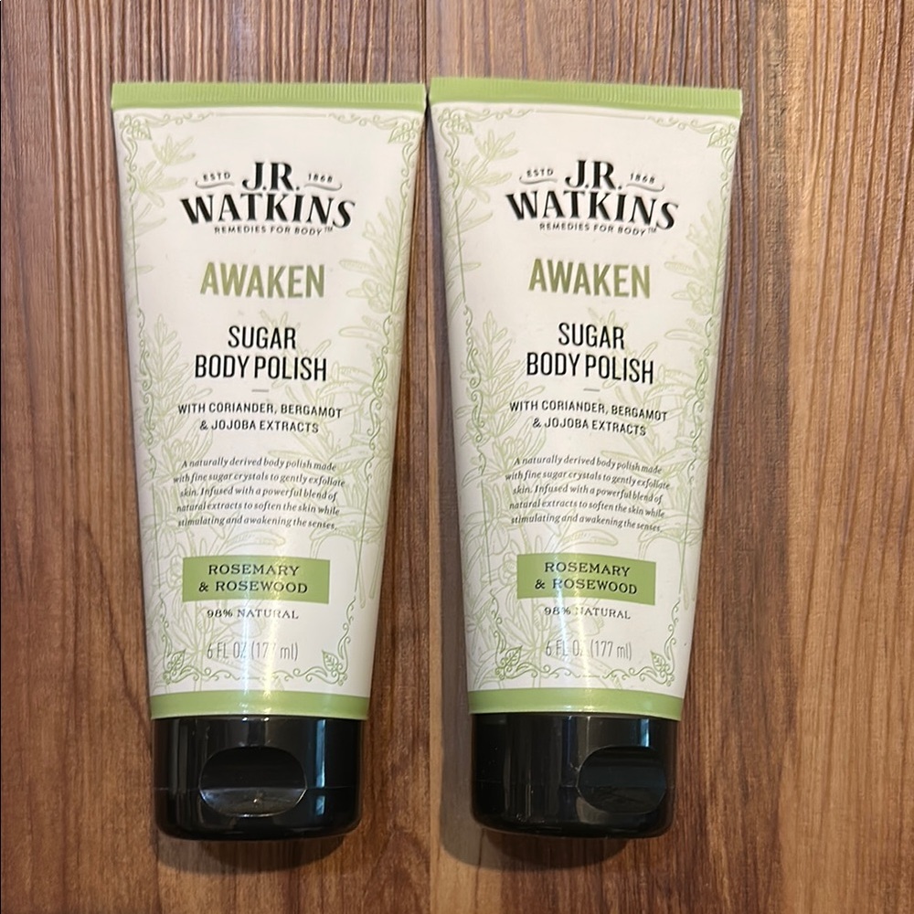 Green and Black Exfoliant Scrub